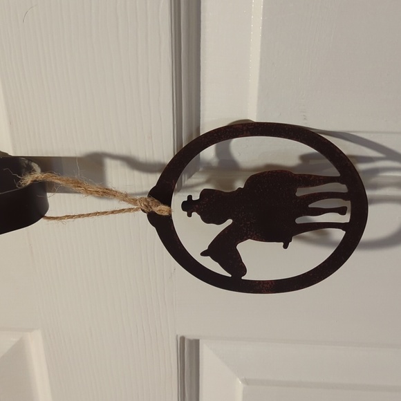 Metal cowboy on horse ornament - Picture 2 of 2